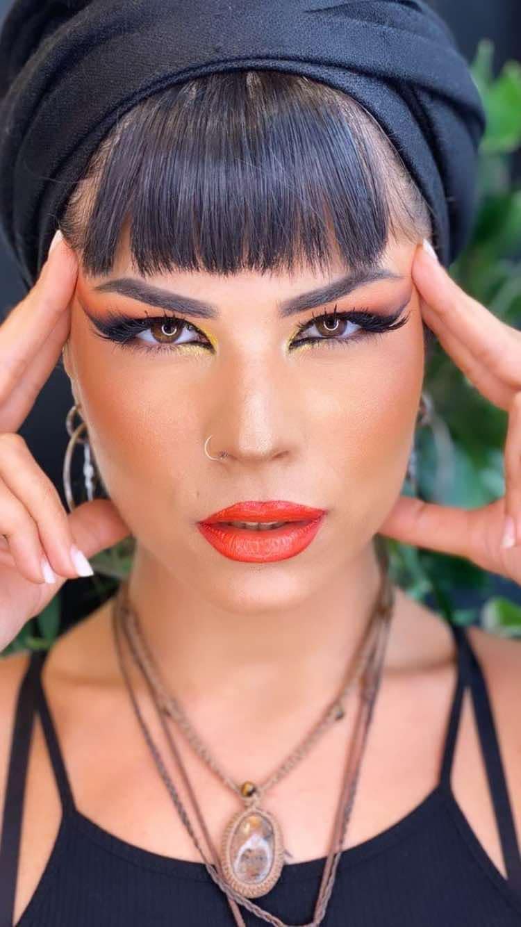 Αποκλειστική Συνέντευξη: Η Μανώλια Αλεξάκη Αποκαλύπτει τα Όνειρα, την Καριέρα και το Πάθος της για τη Ζωή!