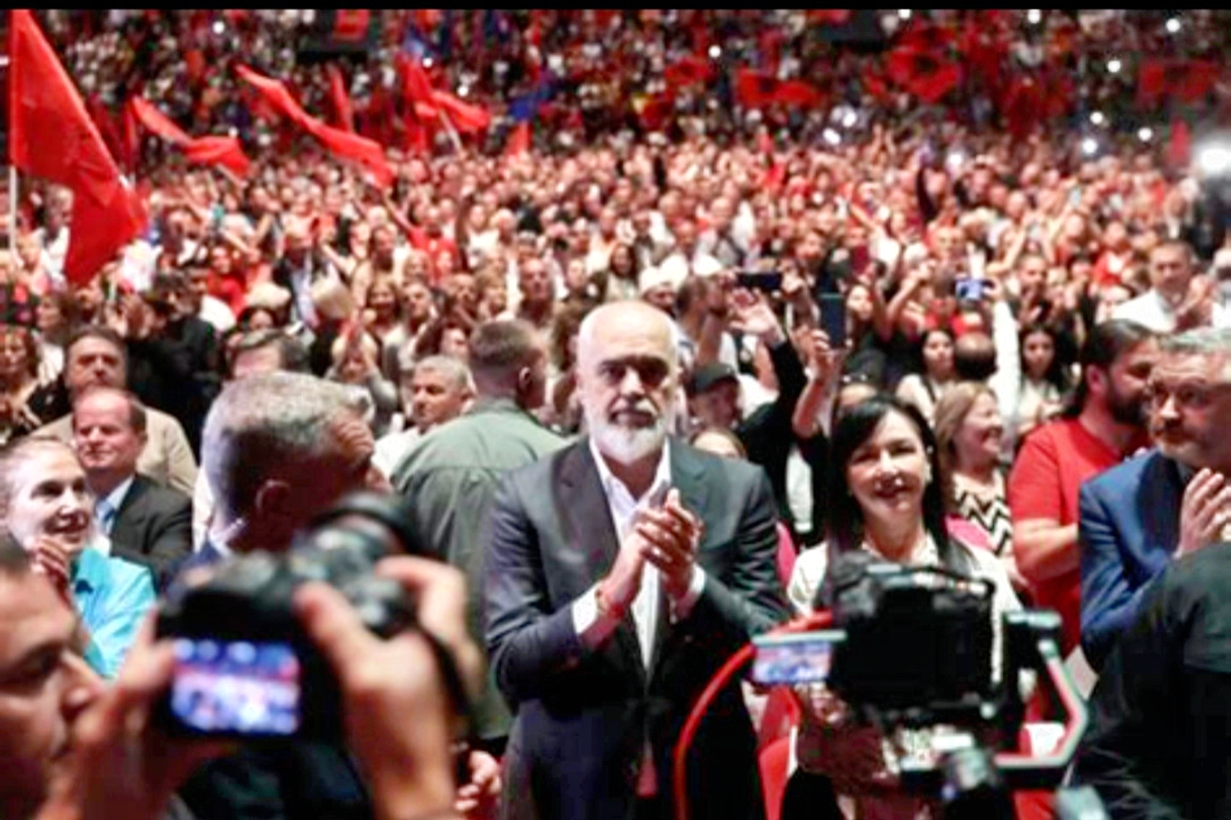 Ο Έντι Ράμα και οι Δεσμεύσεις του για την Ένταξη της Αλβανίας στην Ευρωπαϊκή Ένωση.