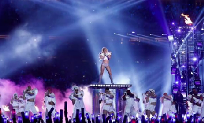 Από κορίτσι που δέχτηκε bullying… σε παγκόσμια σούπερ σταρ: Το συγκινητικό μήνυμα πίσω από τη ζωή της Lady Gaga.