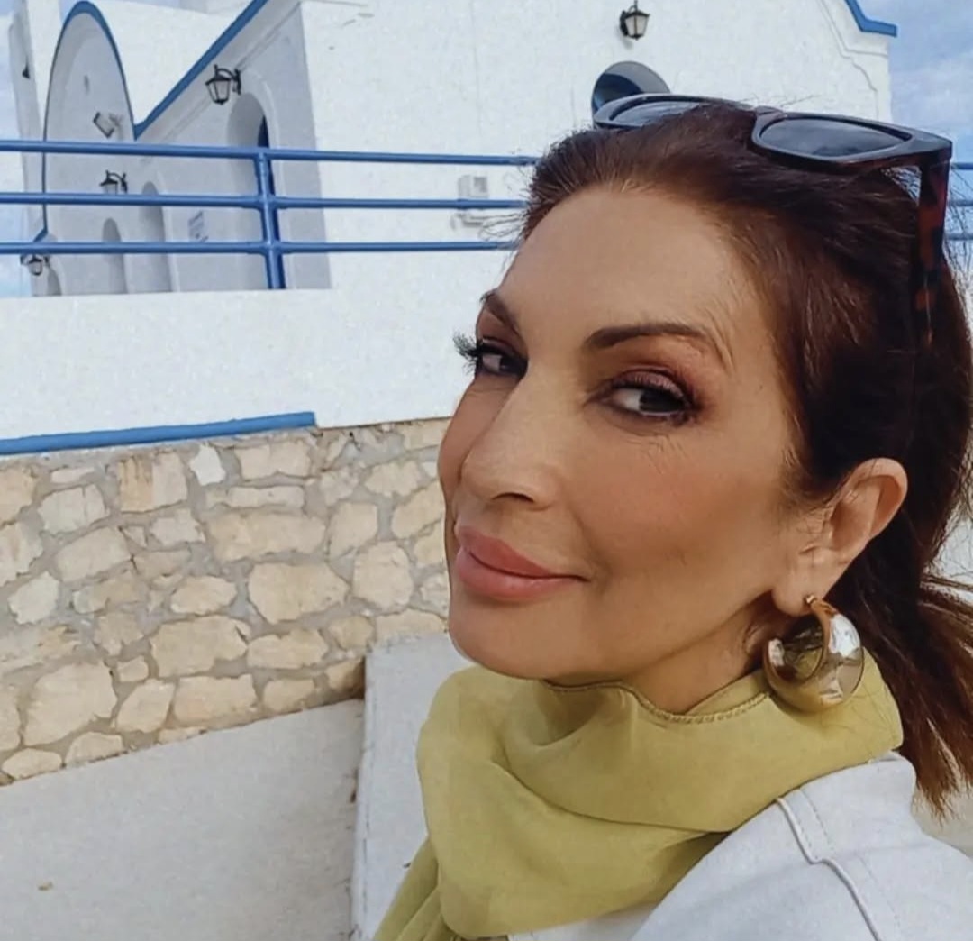 Η Kally Valleni μάς μιλά για την πορεία της στον κόσμο της ομορφιάς και τη δημιουργία του δικού της brand.