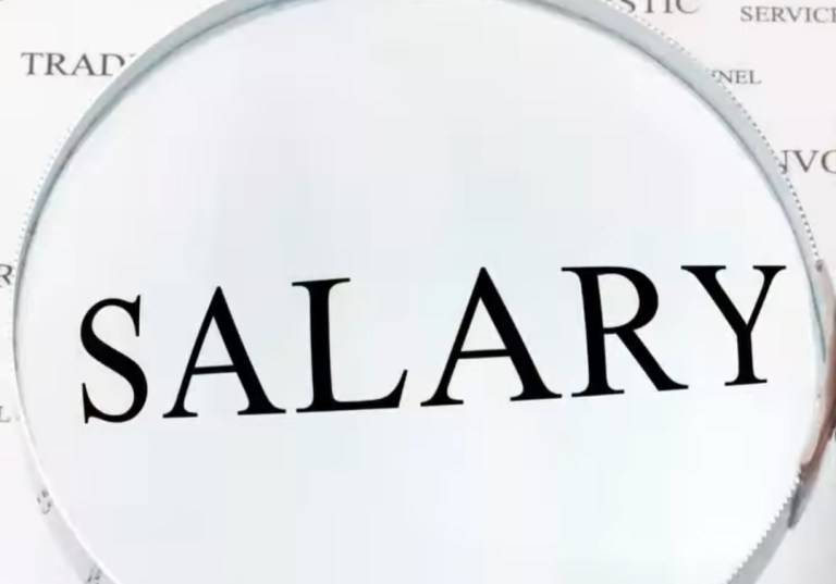 Μισθοί-μαϊμού στην Ελλάδα: Το κράτος παίρνει όσα και ο εργαζόμενος.