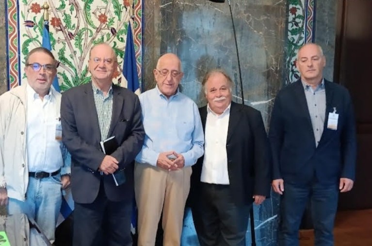 Στη Βουλή οι υπογραφές κατά της εισβολής στη Βενεζουέλα.