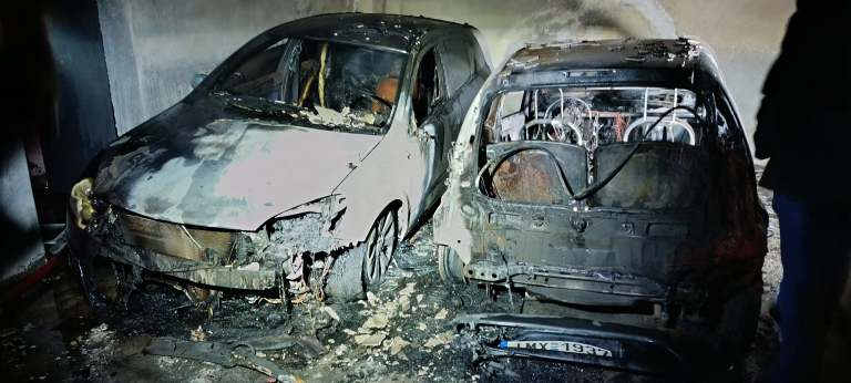 ΑΠΟΚΛΕΙΣΤΙΚΟ: Εμπρηστική επίθεση σε υπόγειο πάρκινγκ στους Αμπελόκηπους – Στόχος ο δημοσιογράφος Δημήτρης Γατσιόπουλος